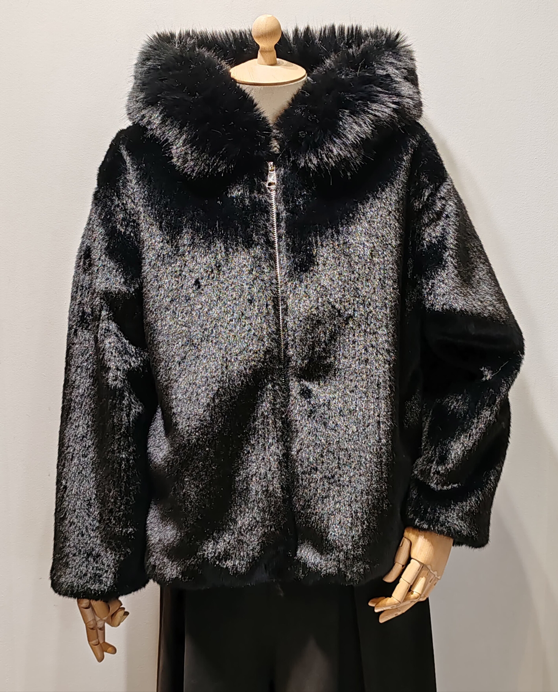 Wholesaler AC BELLE - Short hooded coat