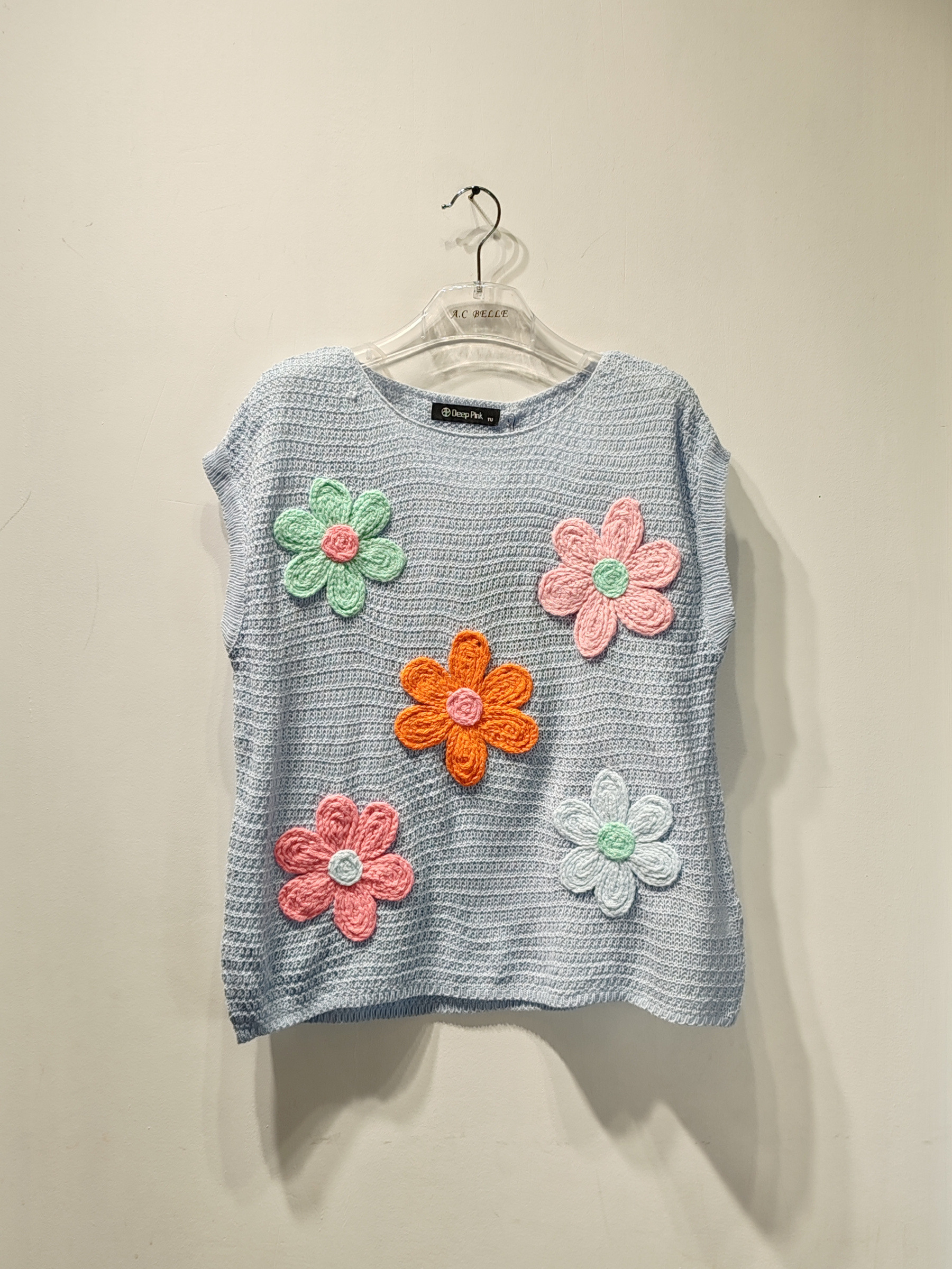 Großhändler AC BELLE - Ärmelloser Pullover mit Blumenmuster