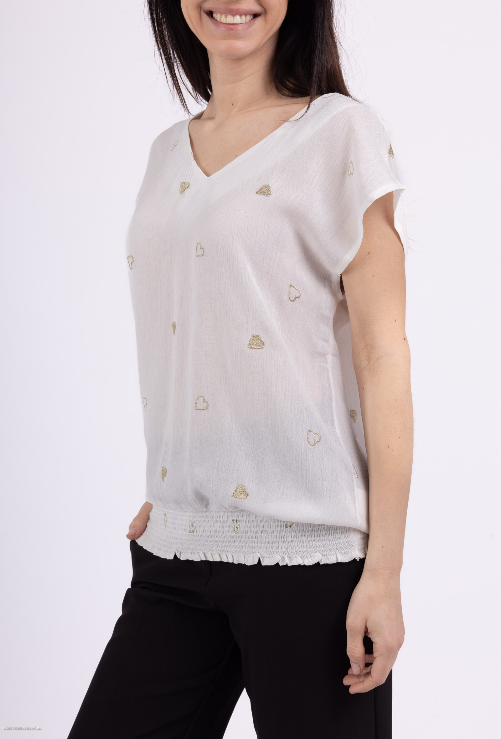 Wholesaler AC BELLE - Top Smoke heart embroidered pattern