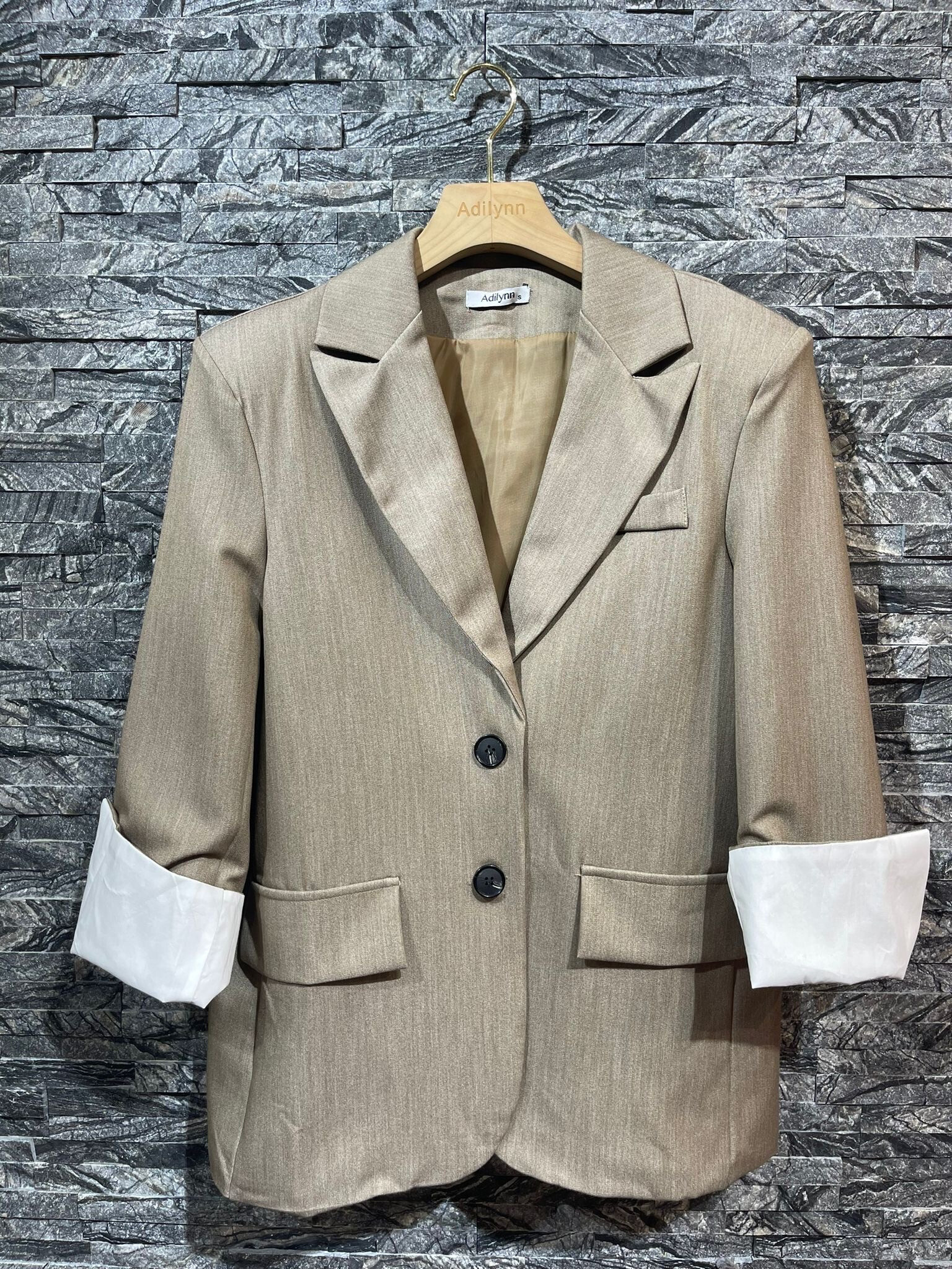 Großhändler Adilynn - Übergroßer Blazer mit Schulterpolstern, Knöpfen, hochgekrempelten Ärmeln und zwei Ziertaschen