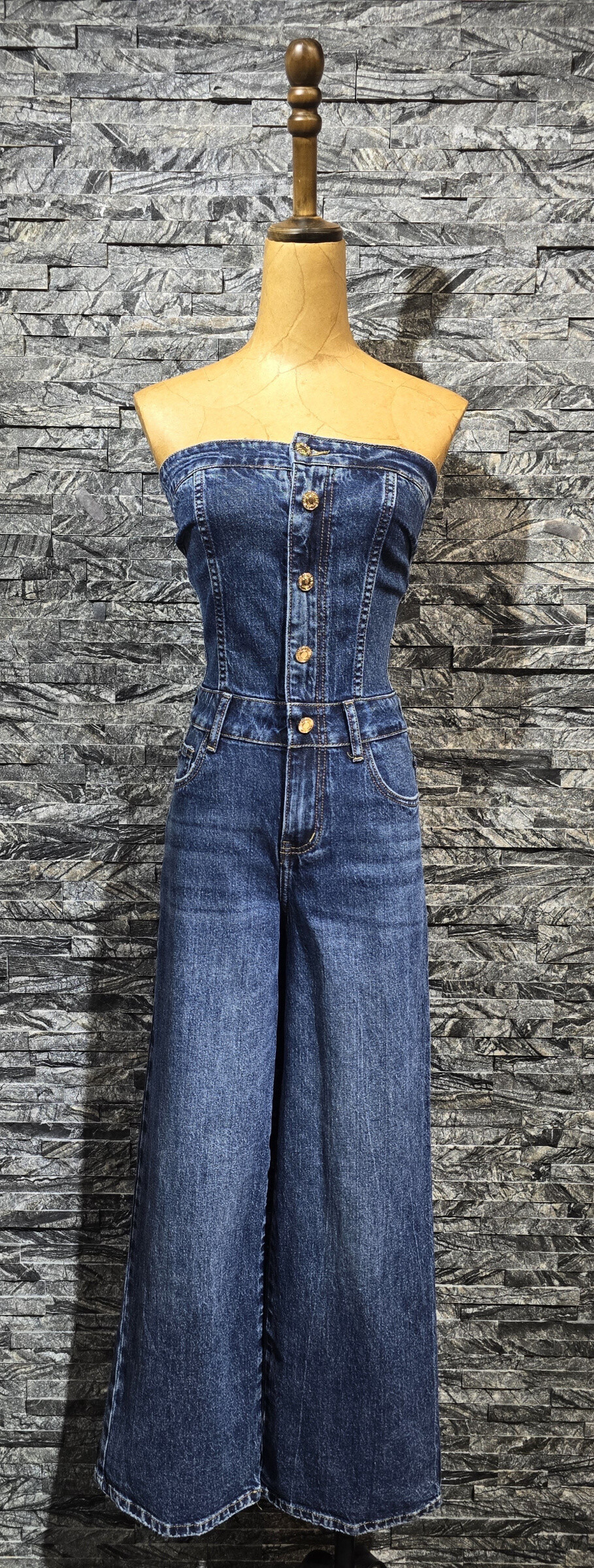 Grossiste Adilynn - Combinaison bustier en jeans avec boutons, dos élastique, cinq poches