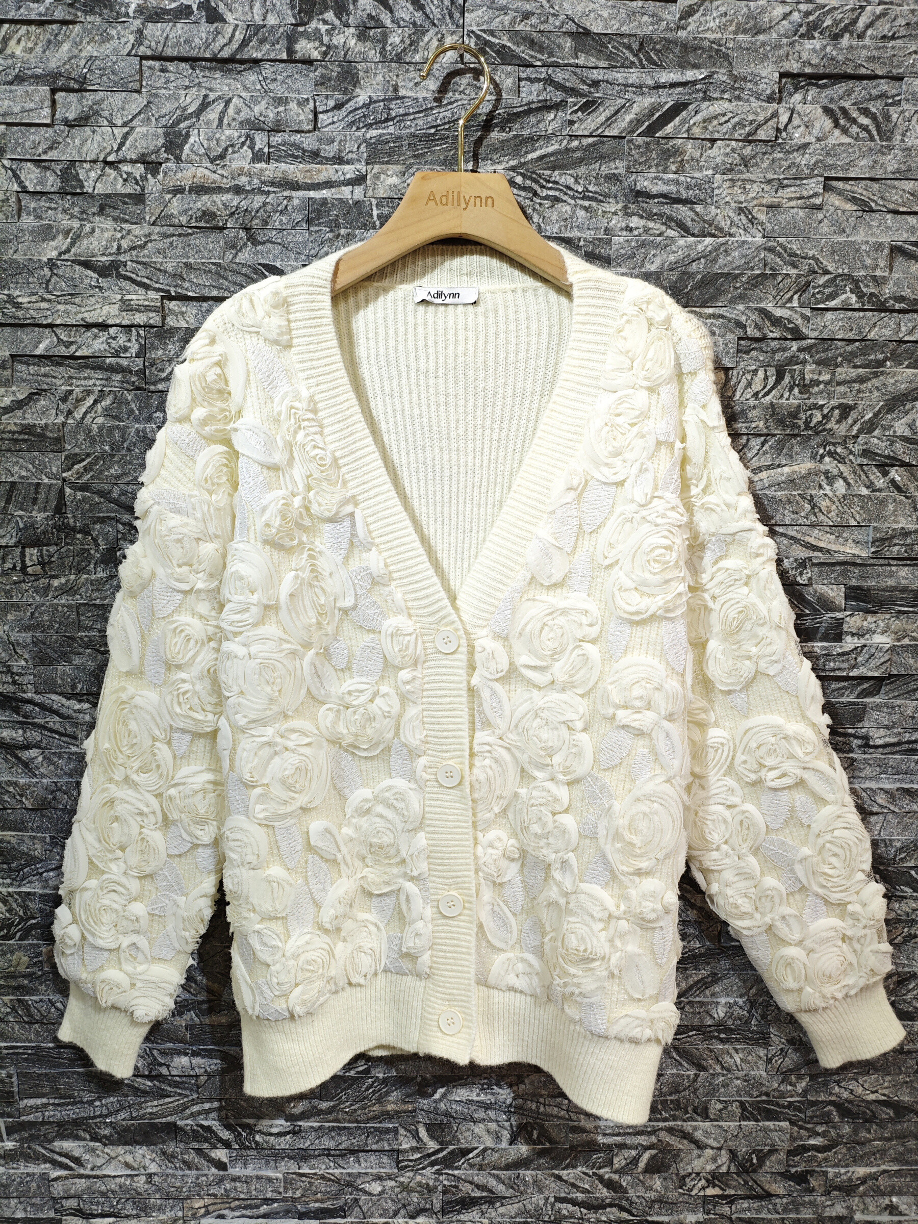 Großhändler Adilynn - Dicker, geknöpfter Cardigan mit Blumen und langen Ärmeln