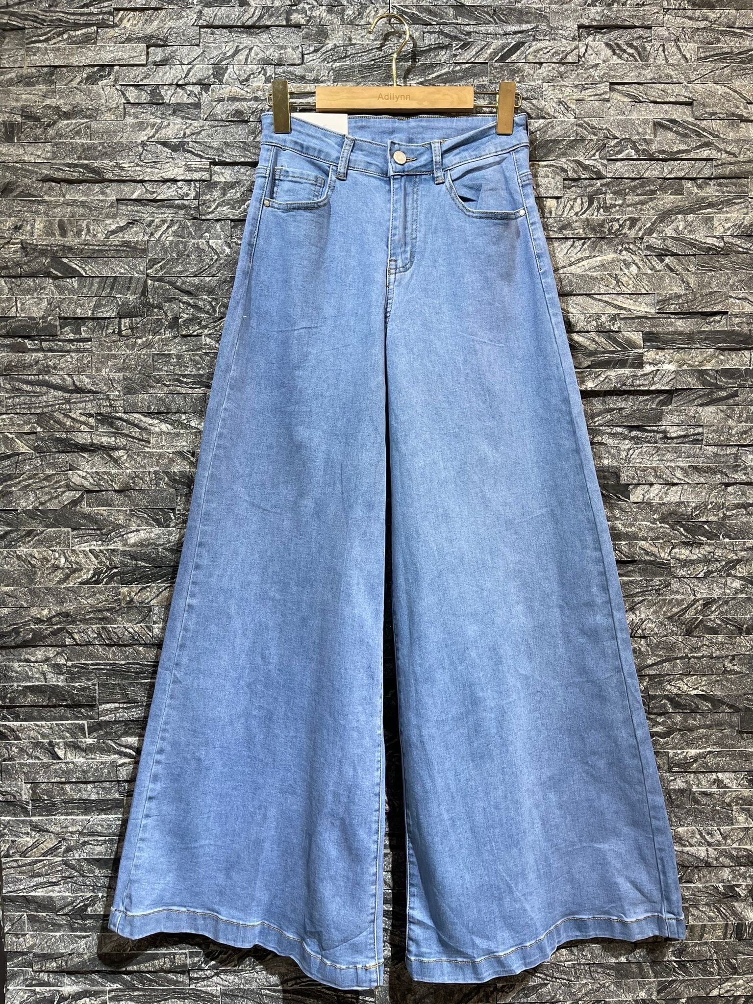 Großhändler Adilynn - Große Stretchstoffjeans, Reißverschluss und Knopf, fünf Taschen