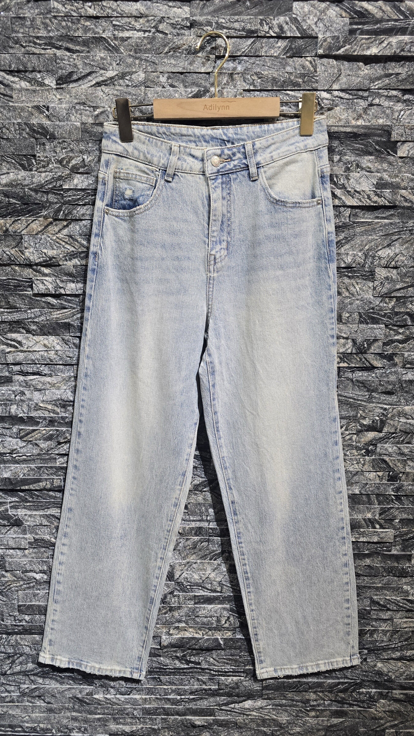 Wholesaler Adilynn - Jeans torn on the back, four pockets, zip closure and button