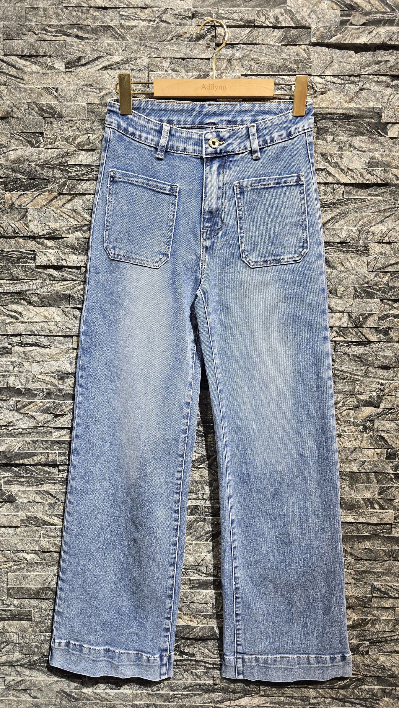 Großhändler Adilynn - Jeans mit zwei Vordertaschen, Reißverschluss und Knopf