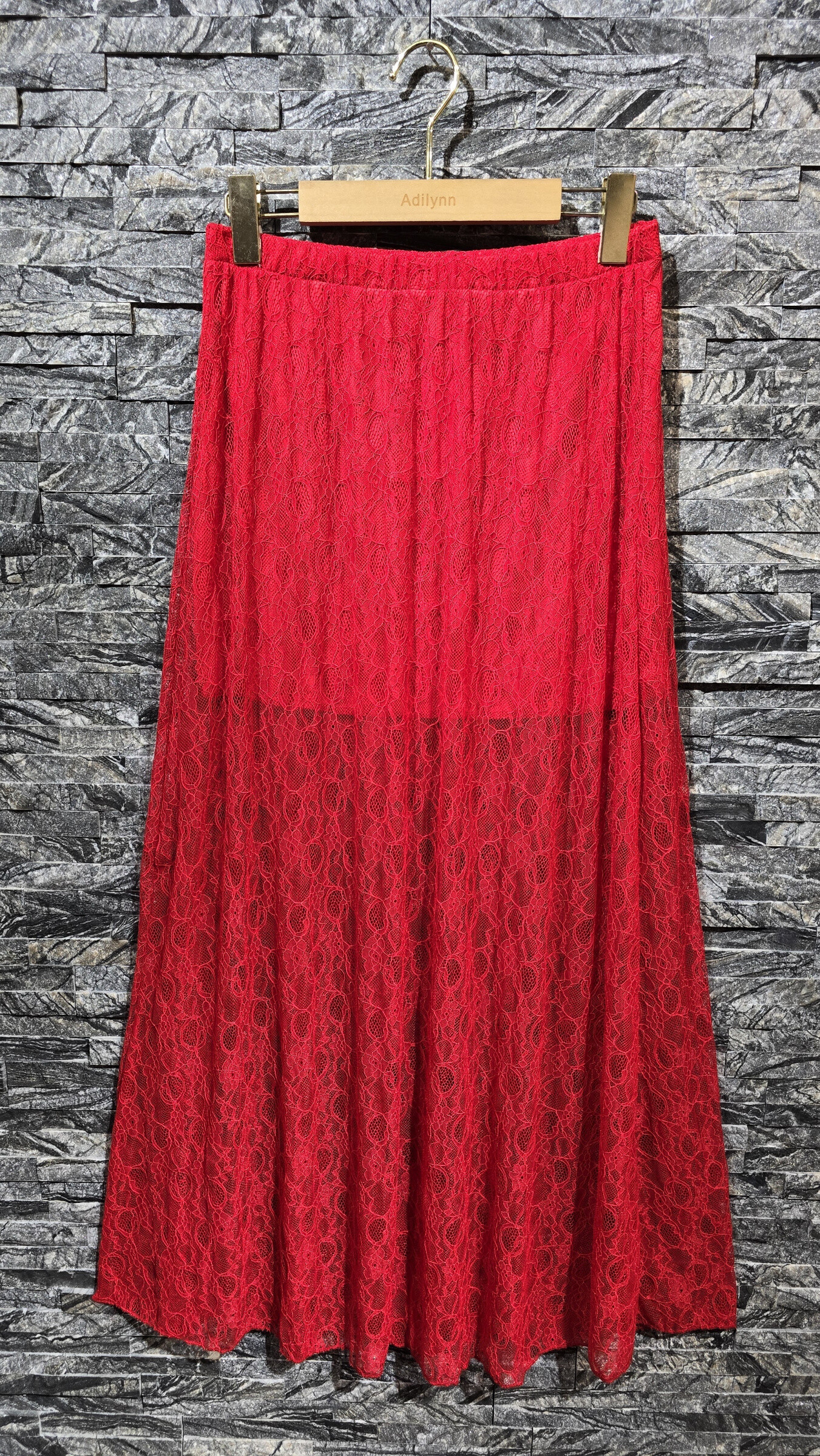 Wholesaler Adilynn - Long lace skirt with short lining, elastic waist