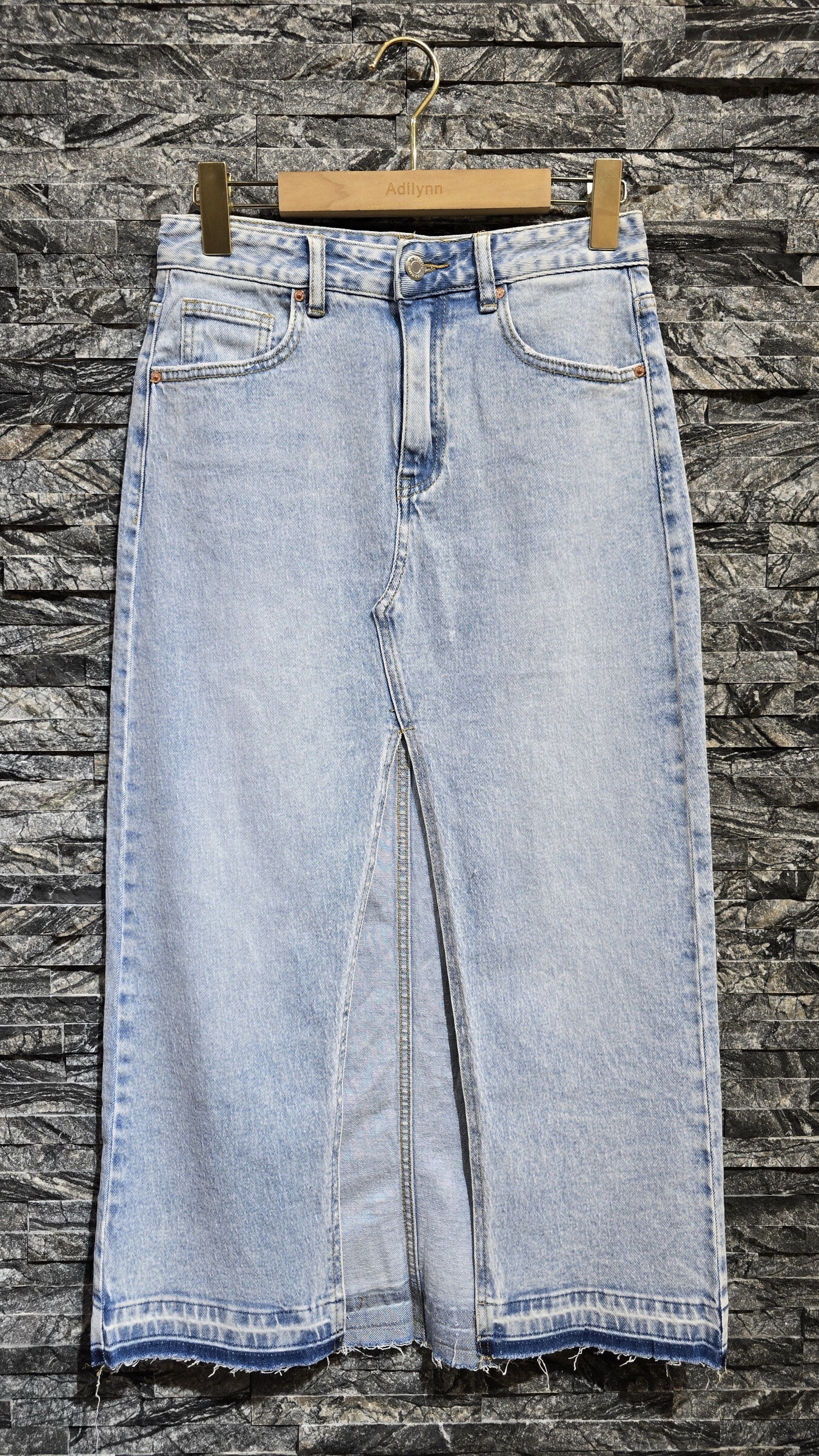 Großhändler Adilynn - Langer Jeansrock, zuvor aufgeteilt, leicht abgerissen, fünf Taschen