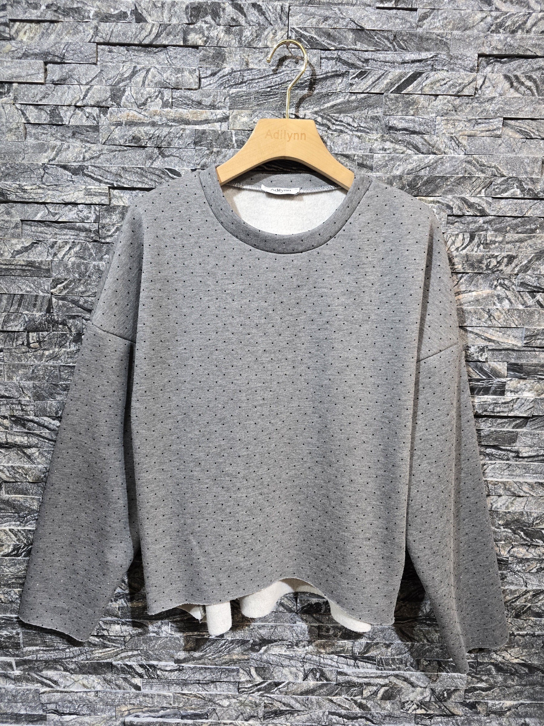 Wholesaler Adilynn - Fleece sweatshirt with rhinestones front and back, round neck, long sleeves