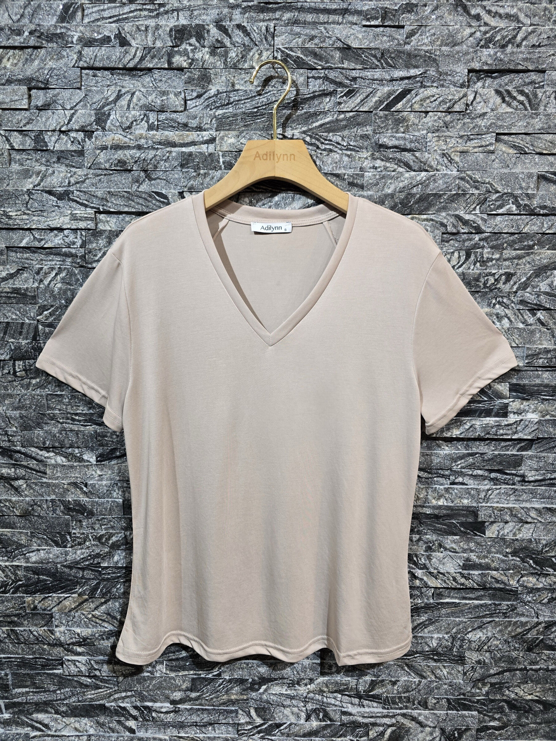 Großhändler Adilynn - Fluid T-Shirt Plain mit V-Ausschnitt, kurze Ärmel