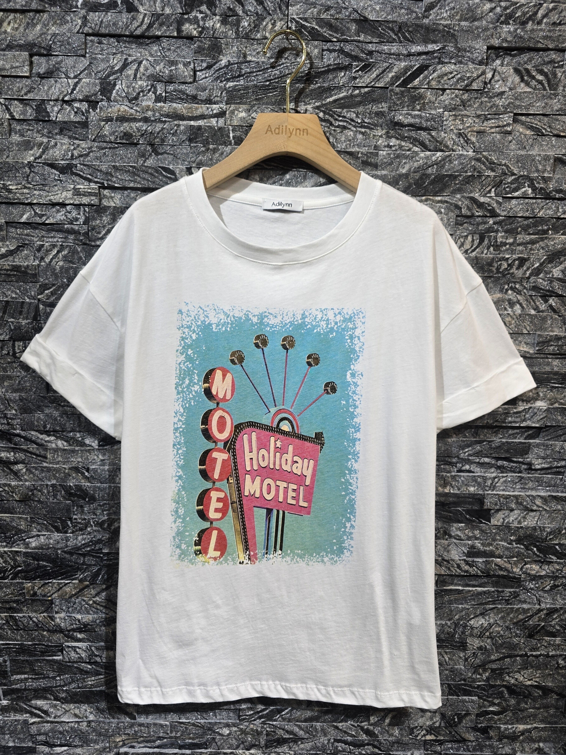 Wholesaler Adilynn - Cotton t-shirt, "Holiday Motel" print, round neck, short sleeves with reverse
