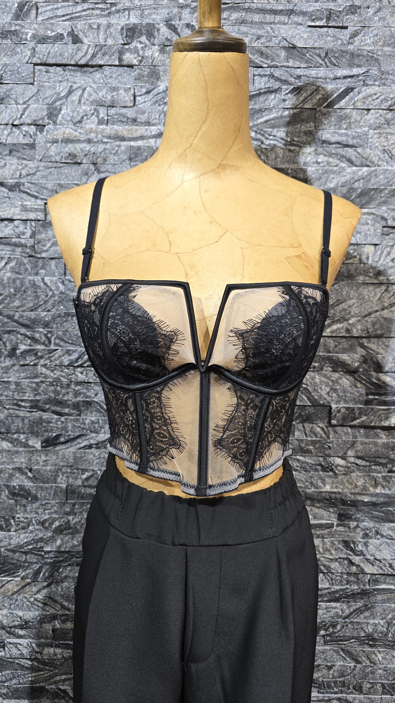 Großhändler Adilynn - Bustier-Oberteil aus Spitze mit verstellbaren dünnen Trägern