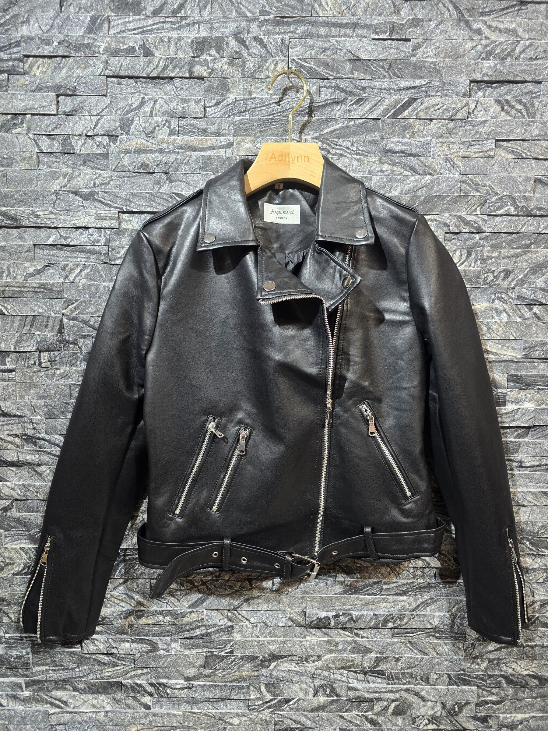 Großhändler Adilynn - Perfecto-Jacke aus Kunstleder mit Gürtel und zwei Reißverschlusstaschen