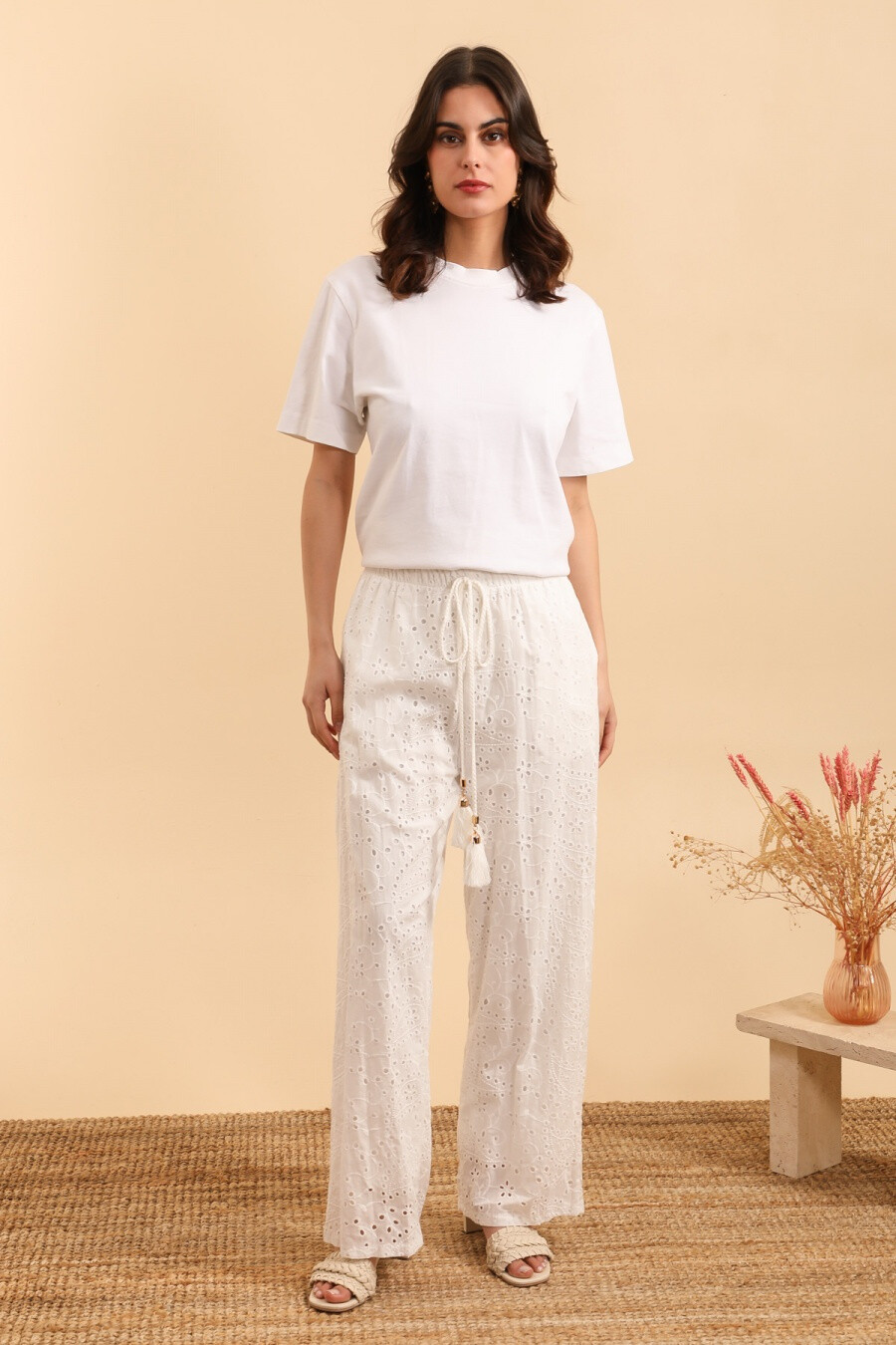 Grossiste Alina - pantalon borderie anglaise en coton