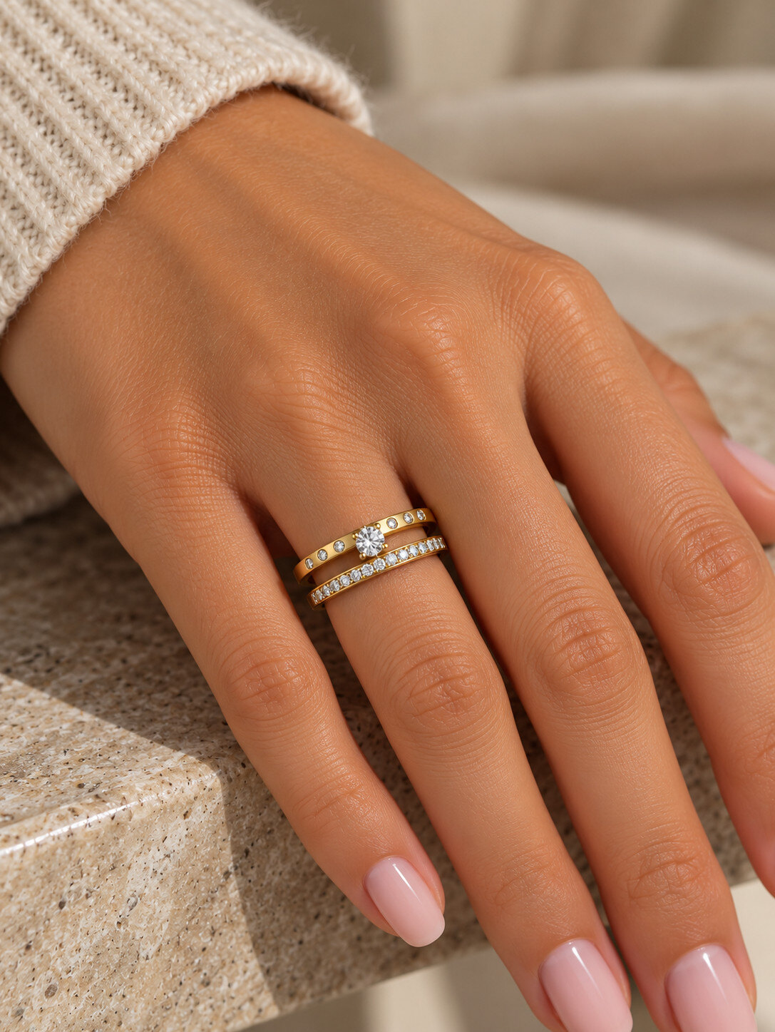 Großhändler Aliya Bijoux - Set aus 2 kleinen Solitärringen mit Strasssteinen