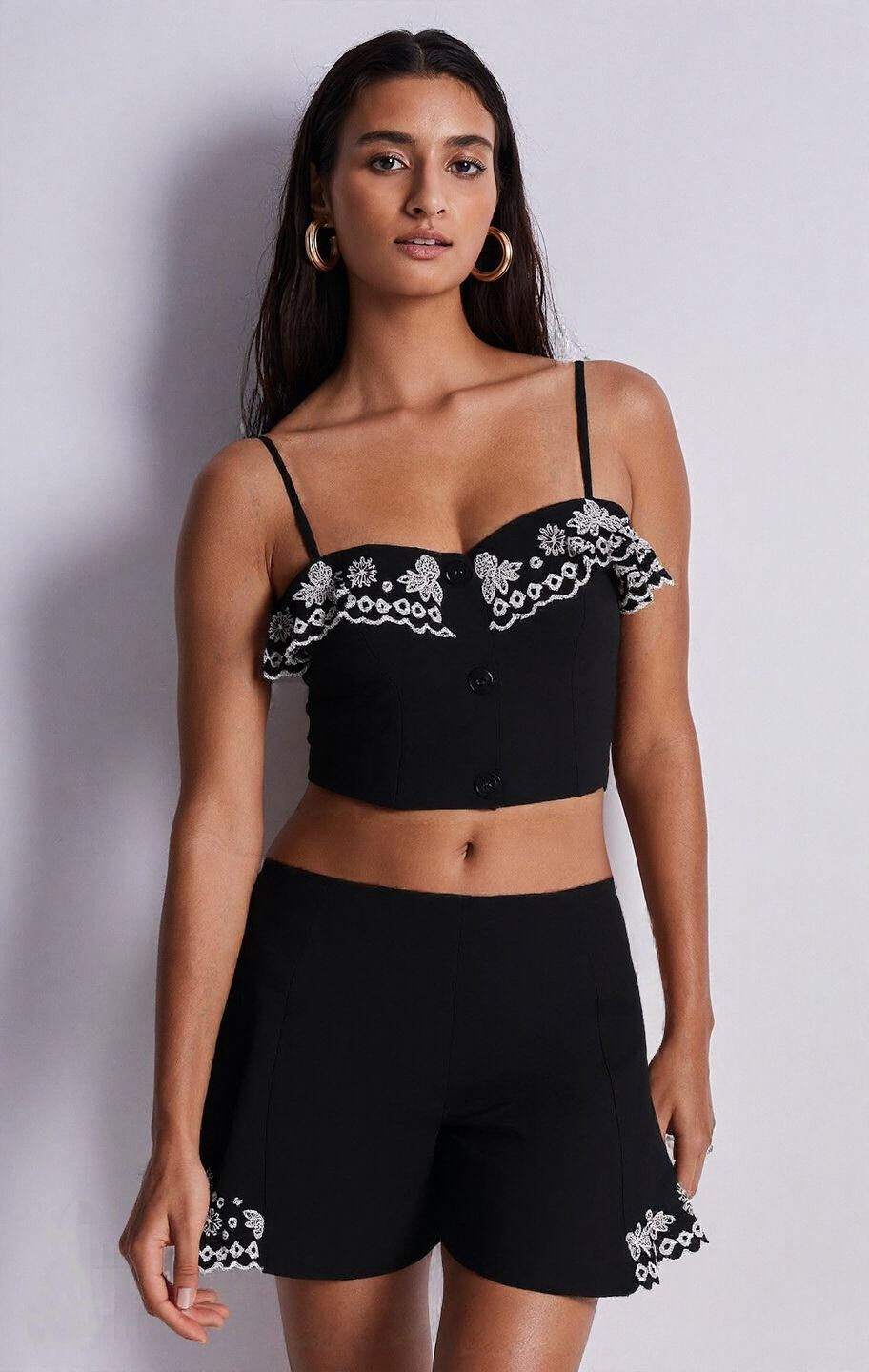 Stylish women's set 100% cotton, perfect for spring-summer, made in China. Comfort and style guaranteed!