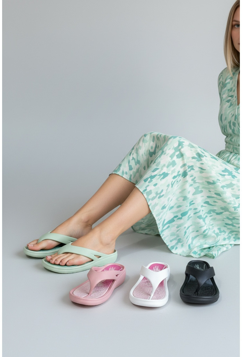 Grossista ALTAMODA SHOES - Infradito da doccia antiscivolo, ad asciugatura rapida. Ideali per casa o spiaggia.