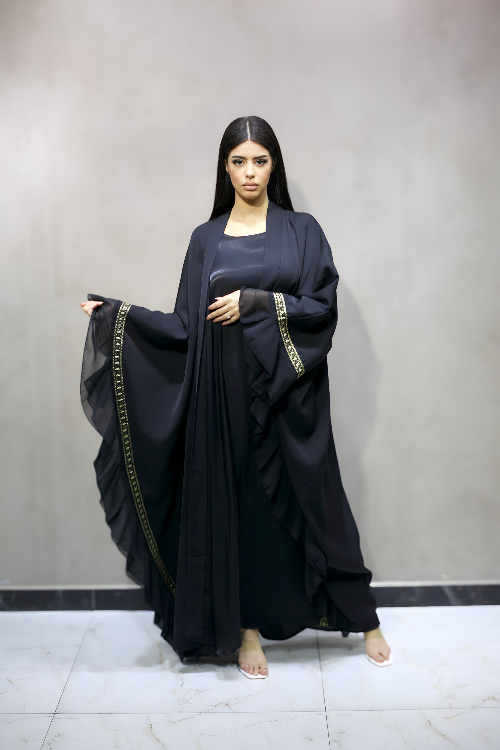 Grossista ALYA - Kimono Eleganza Moderna con Ricami Dorati