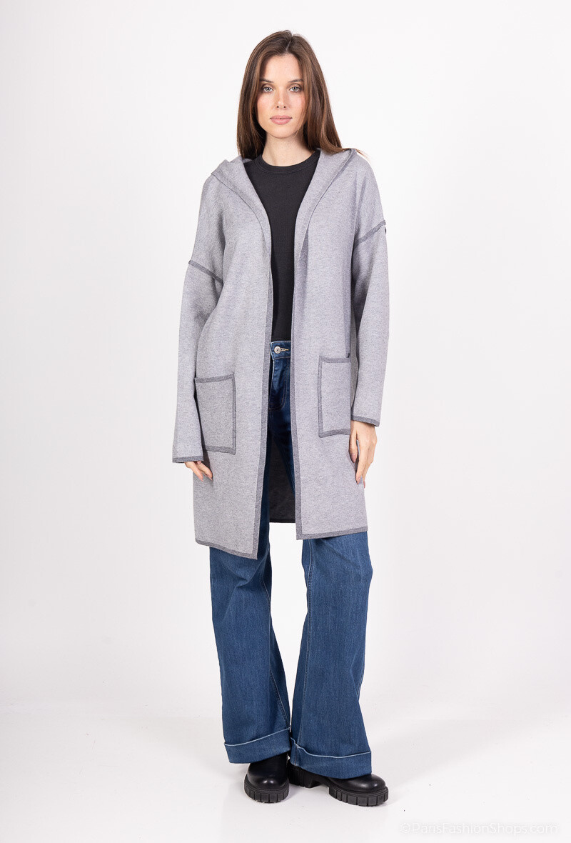 Grossista ALYA - Gilet da donna con cappuccio e spilla di perle - Eleganza e comfort