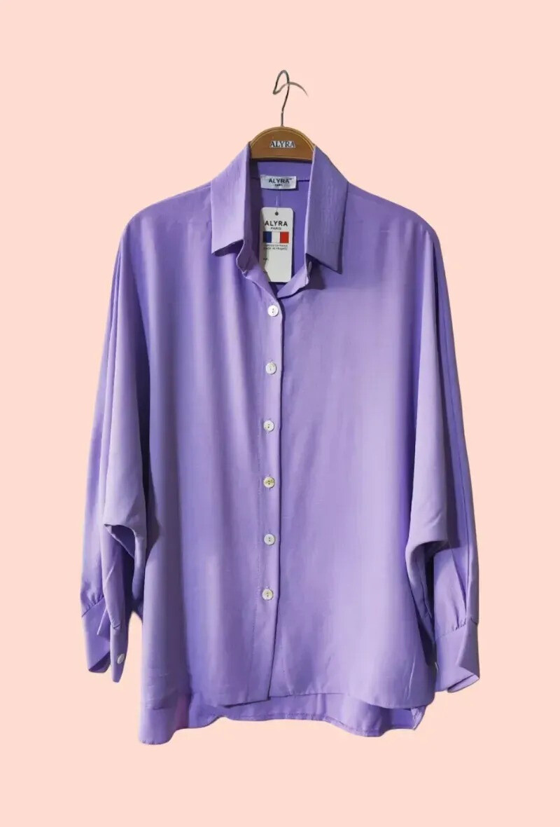 Wholesaler Alyra - Ample relaxed shirt - Minimalist and comfortable style