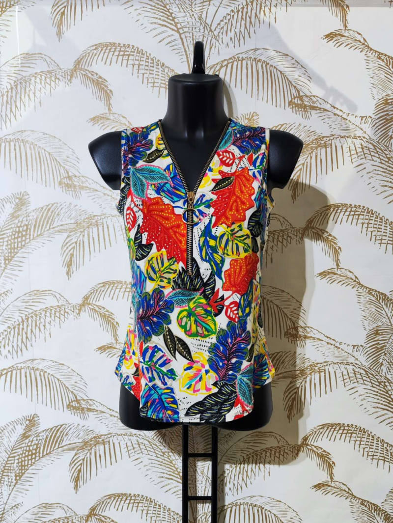 Wholesaler Alyra - Printed top with zippered neckline.