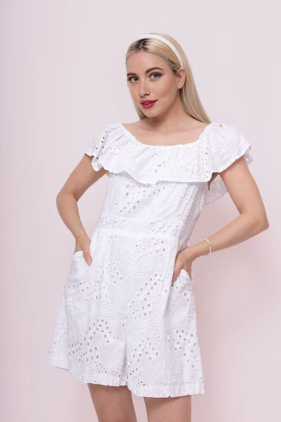 Großhändler ALYSSA srl - kurzes Kleid im Stil Sangallo