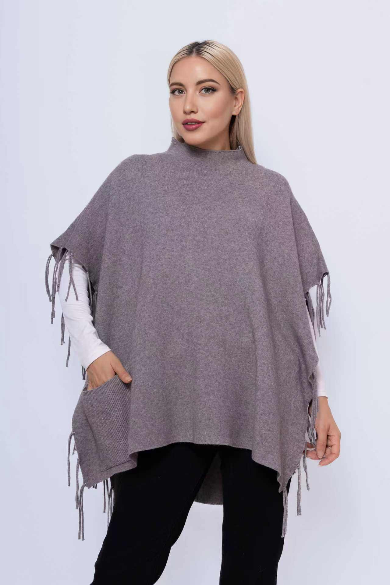 Grossista ALYSSA srl - PONCHO SEMPLICE IN MAGLIERIA