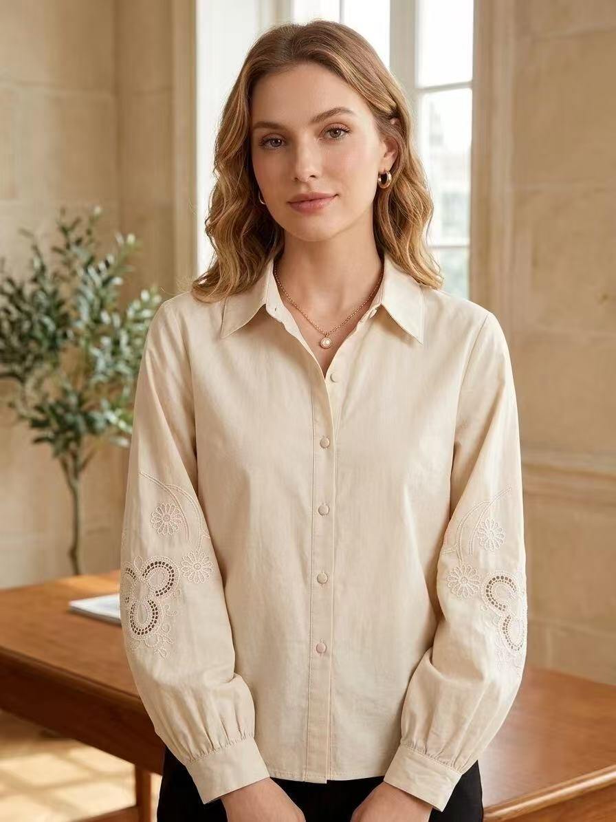 Wholesaler ALYSSA srl - SOLID SHIRT WITH EMBROIDERY ON THE SLEEVES