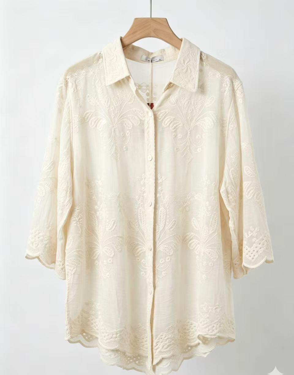 Grossista ALYSSA srl - CAMICIA RICAMATA CON MANICHE A TREQUARTI