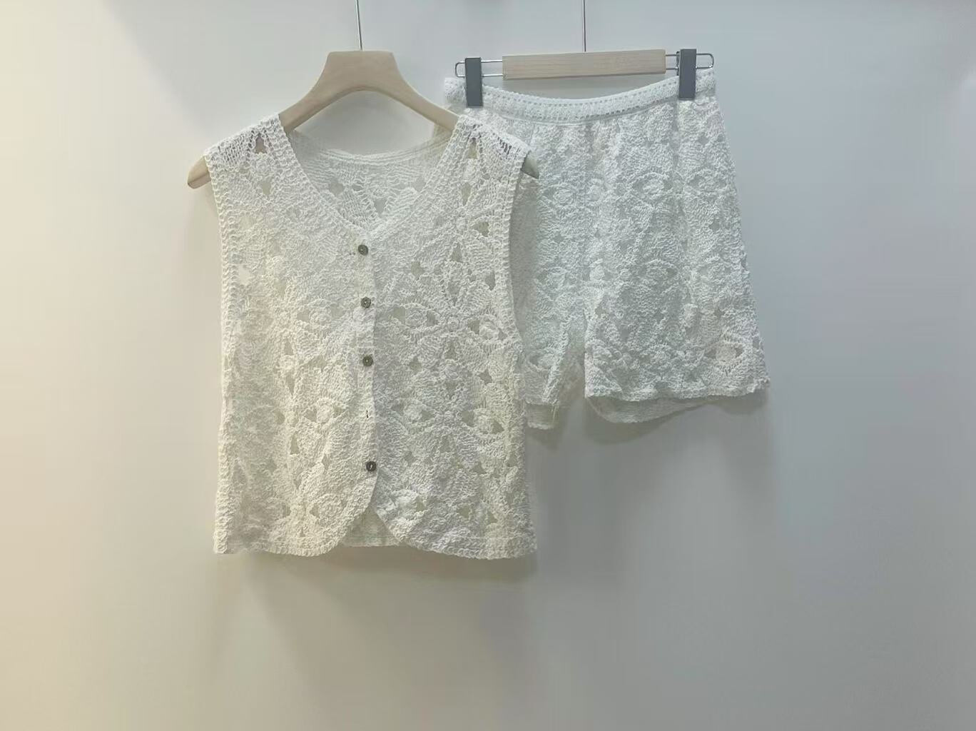 Mayorista ALYSSA srl - Chaleco de crochet completo y pantalones cortos