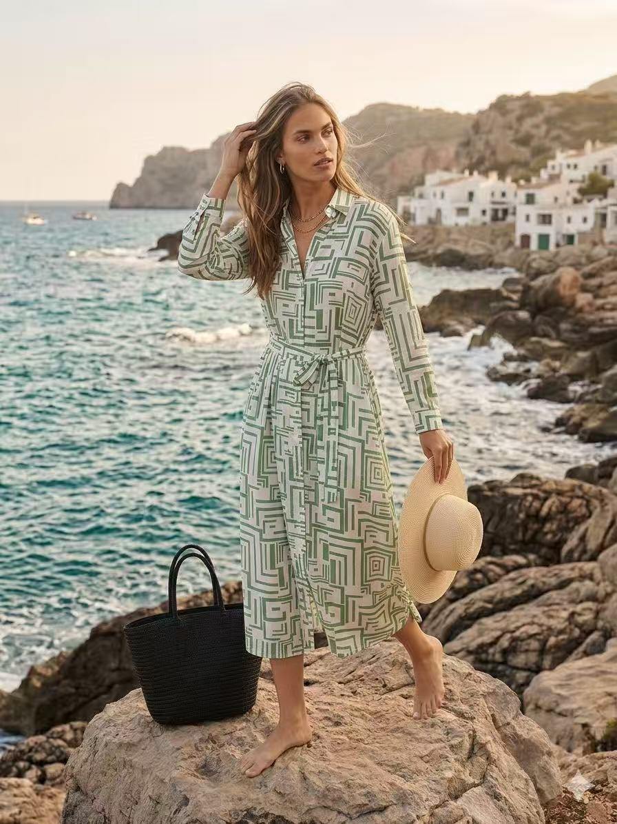 Wholesaler ALYSSA srl - WOMEN'S DRESS WITH FANTASY PRINT, LONG SLEEVES, AND FRONT OPENING