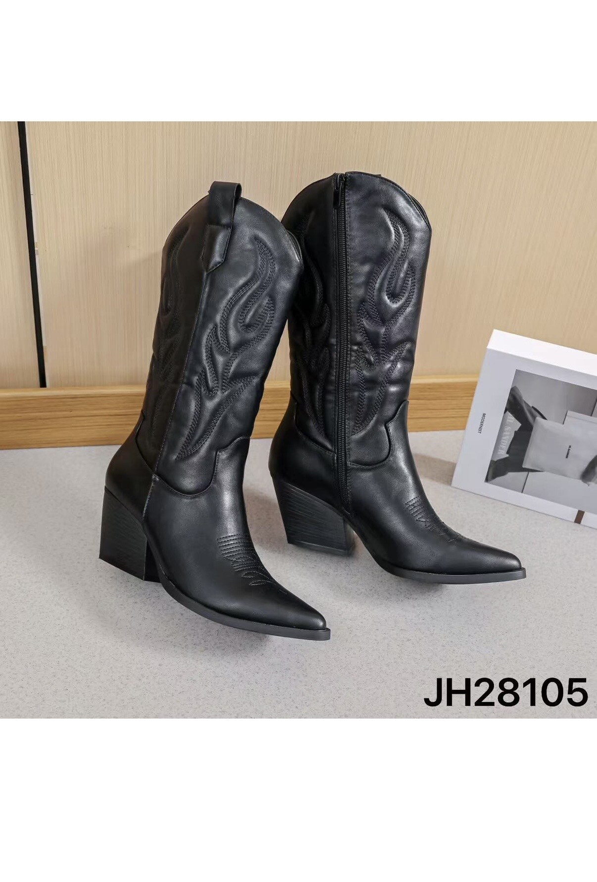 Wholesaler AMANDA SHOES - HIGH BOOT WITH WIDE HEEL AND HALF-ZIP CLOSURE