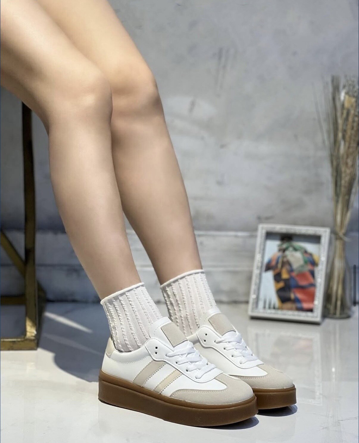 Wholesaler AMANDA SHOES - WOMEN'S SNEAKERS WITH LACES