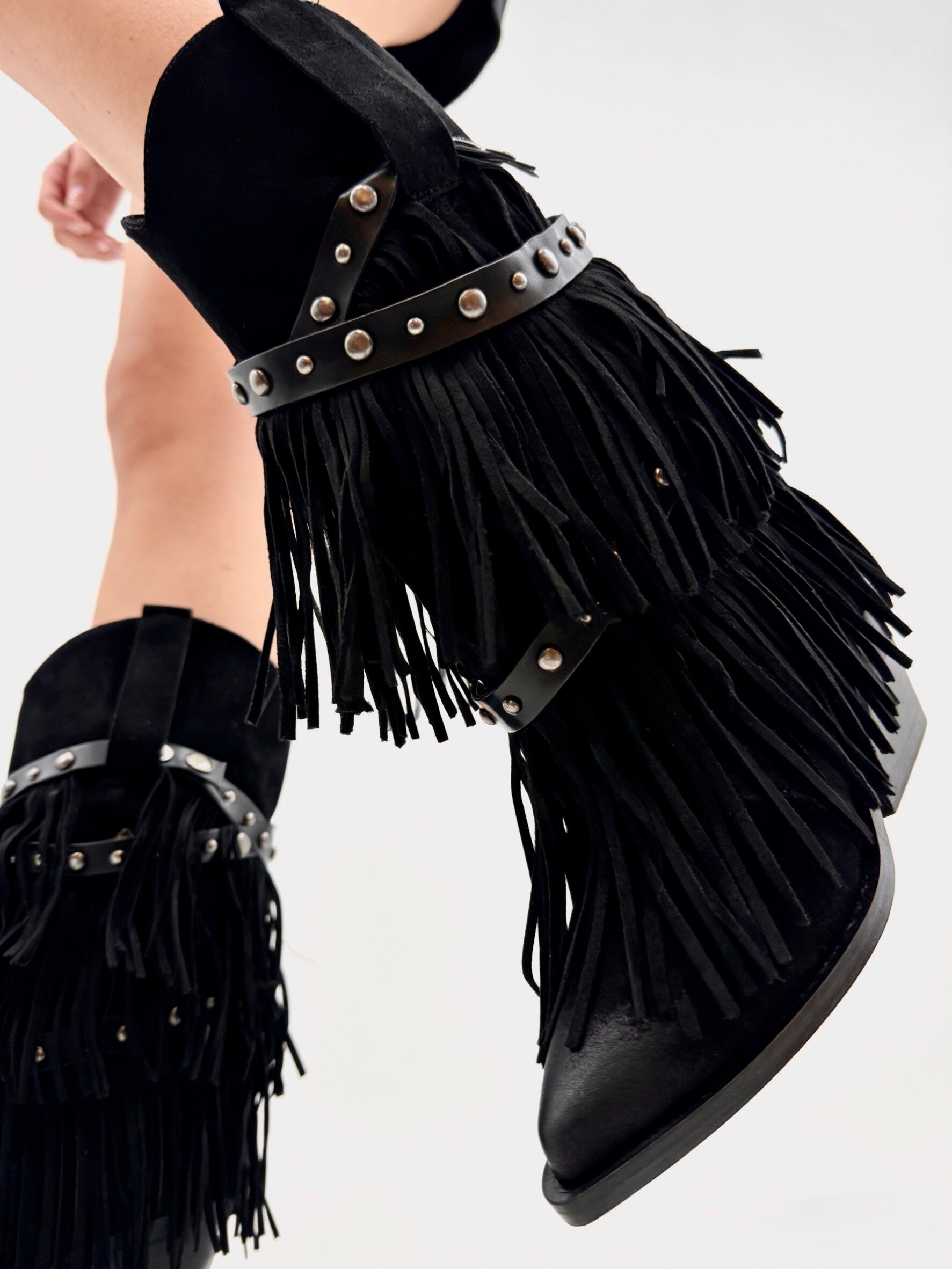 Grossista AMANDA SHOES - ELEGANTI STIVALETTE TACCHI GROSSI