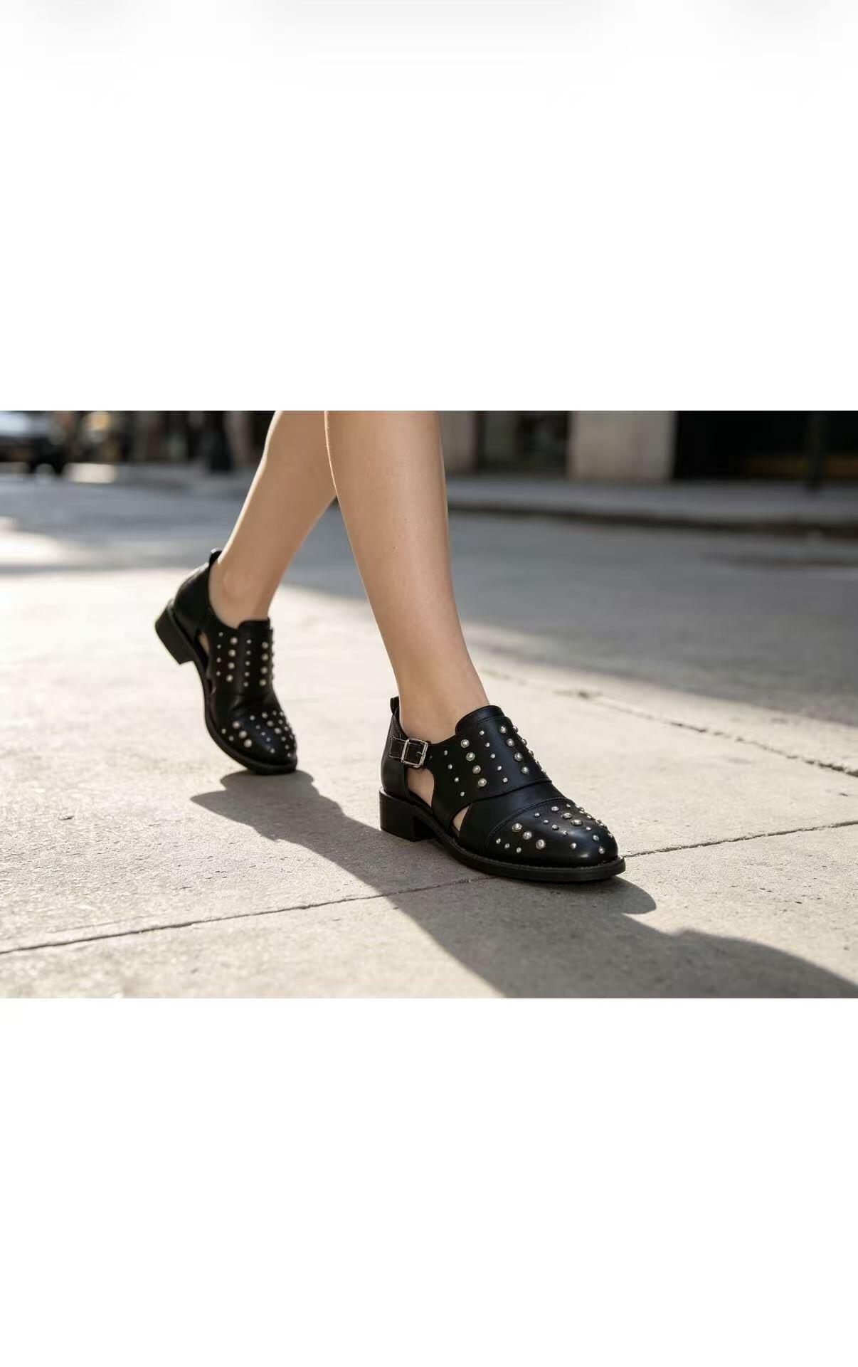 Grossiste AMANDA SHOES - MOCASSIN AVEC CLOUS FERMETURE À BOUCLES