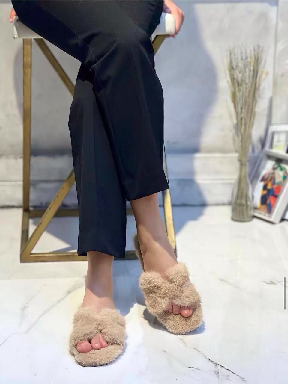 Mayorista AMANDA SHOES - ZAPATILLAS BAJAS CON PIEL SINTÉTICA
