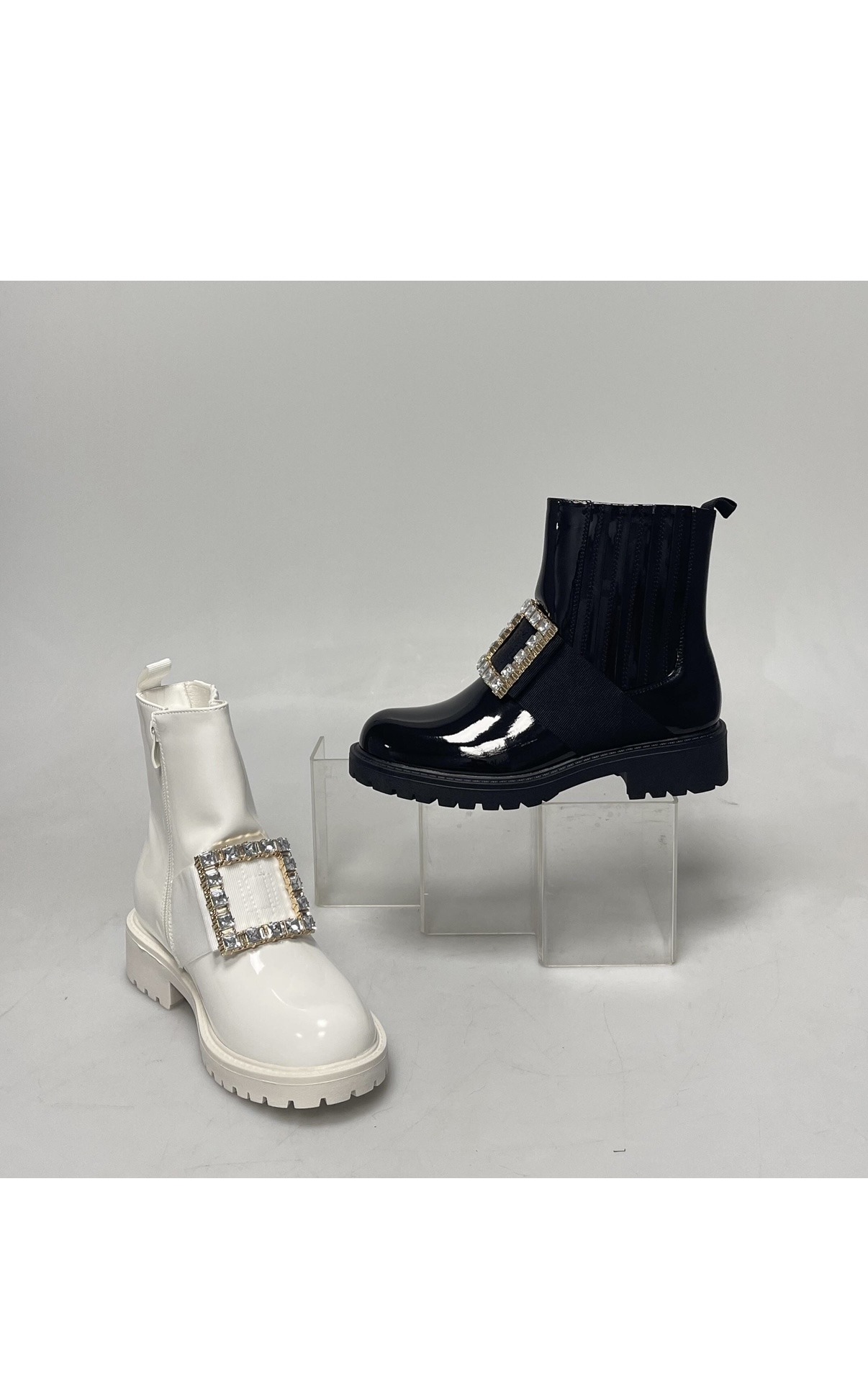 Wholesaler AMANDA SHOES - Shiny ankle boots with rhinestones and zippers