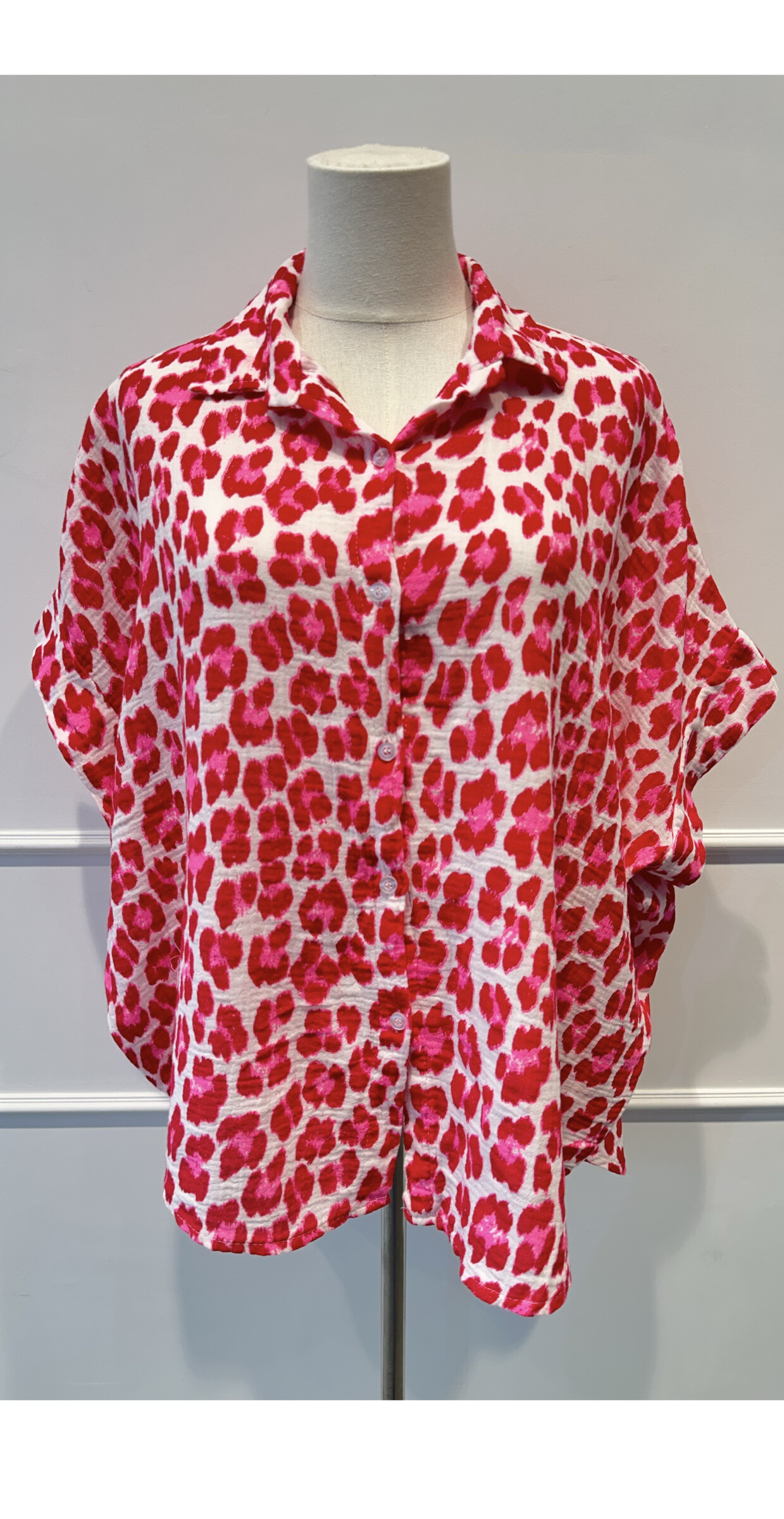 Grossiste AMARIA - Chemise fluide à imprimé léopard – Audace & légèreté