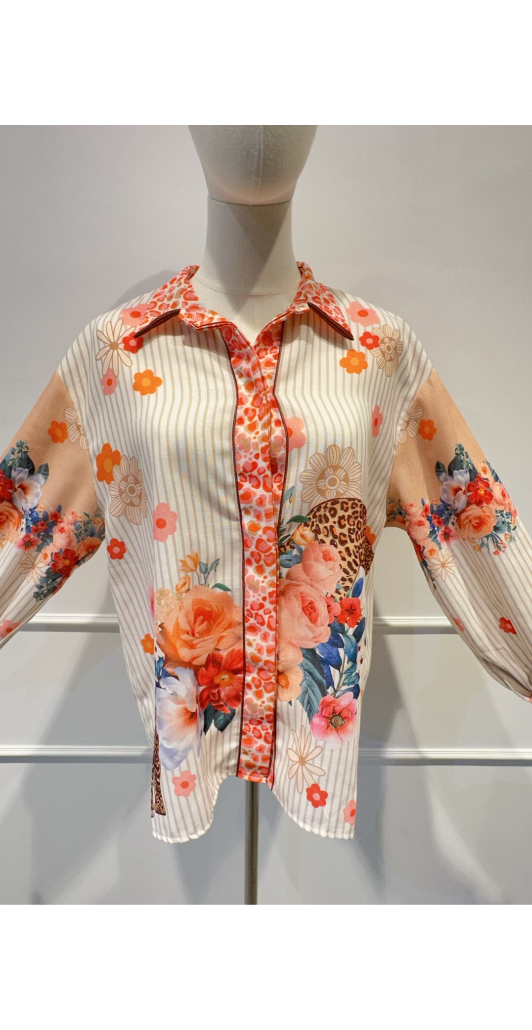 Wholesaler AMARIA - Light floral floral shirt long sleeves cheetah drawing