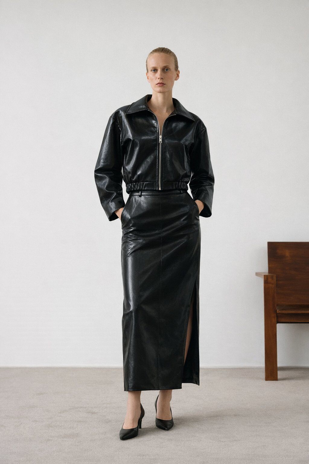 Mayorista Elle Street - Conjunto de Mujer de Imitación de Cuero Negro – Chaqueta Corta con Cremallera & Falda Larga – Estilo Urbano Chic