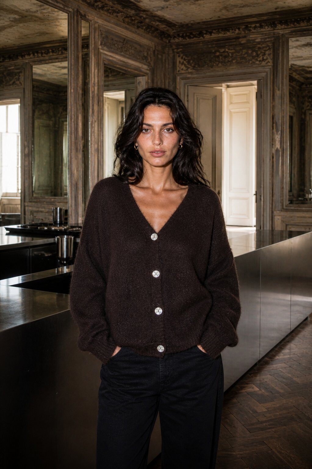 Grossista AMARIA - CARDIGAN IN MAGLIA MORBIDA – CHIUSURA A BOTTONI DAVANTI – LANA DI ALPACA