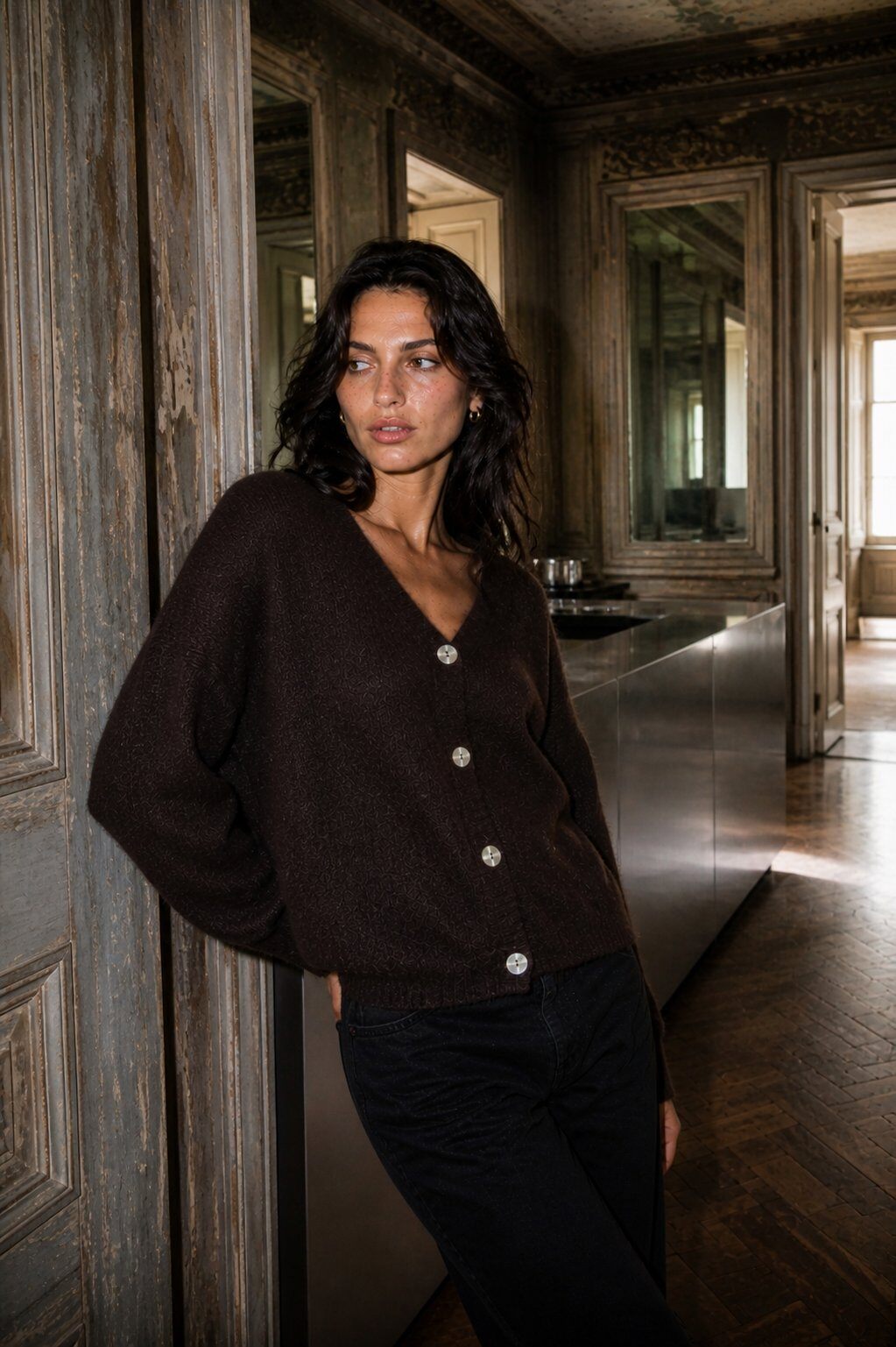 Grossiste AMARIA - CARDIGAN MAILLE DOUCE – BOUTONNAGE DEVANT – ALAPAGA LAINE