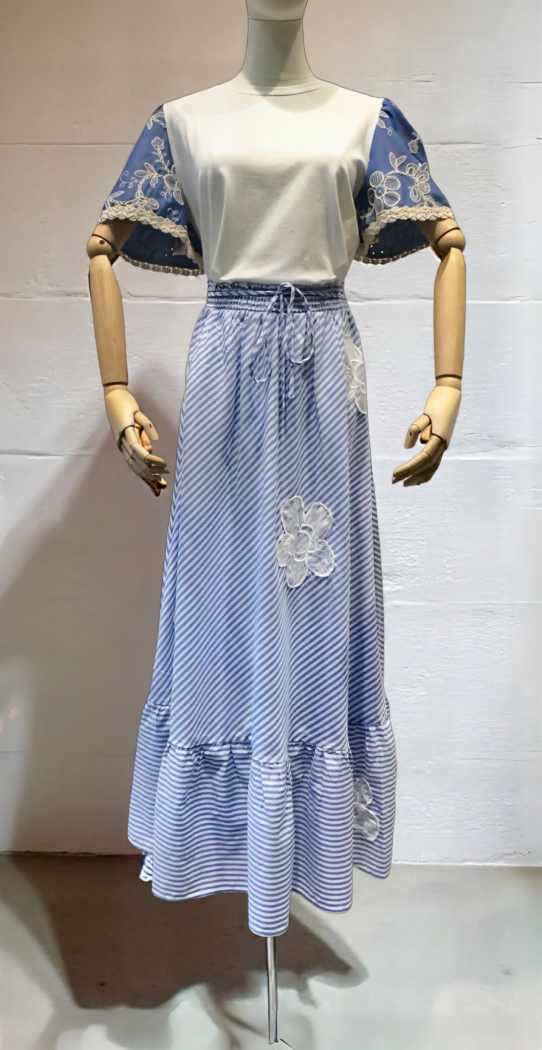 Wholesaler AMARIA - Elastic embroidered Marguerite Flower Skirt