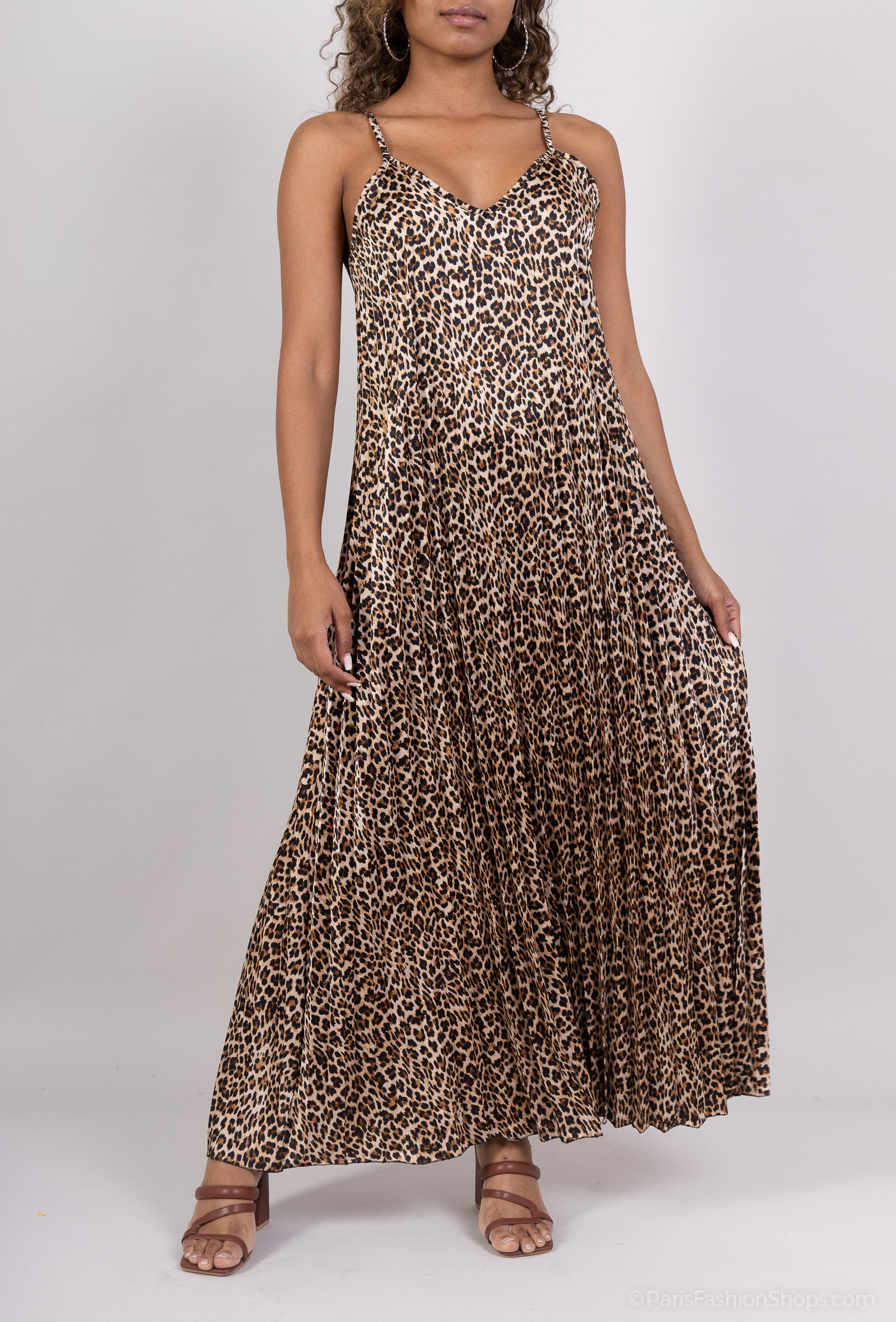 Grossiste AMARIA - Robe longue léopard à fines bretelles – Féminité sauvage & allure fluide