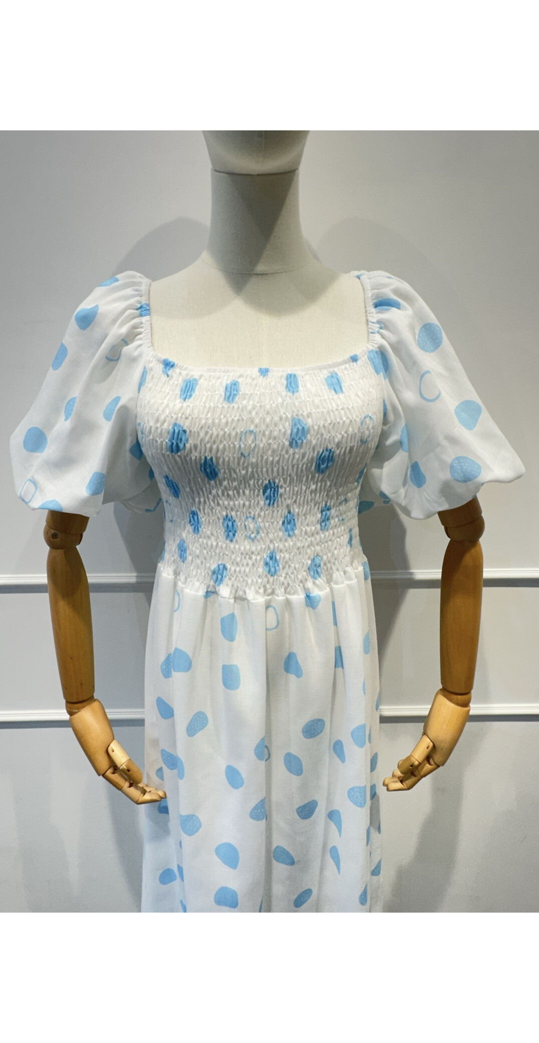 Vestido largo con mangas hinchadas Busto de humo verano - Cielo azul - 4 - formato grande