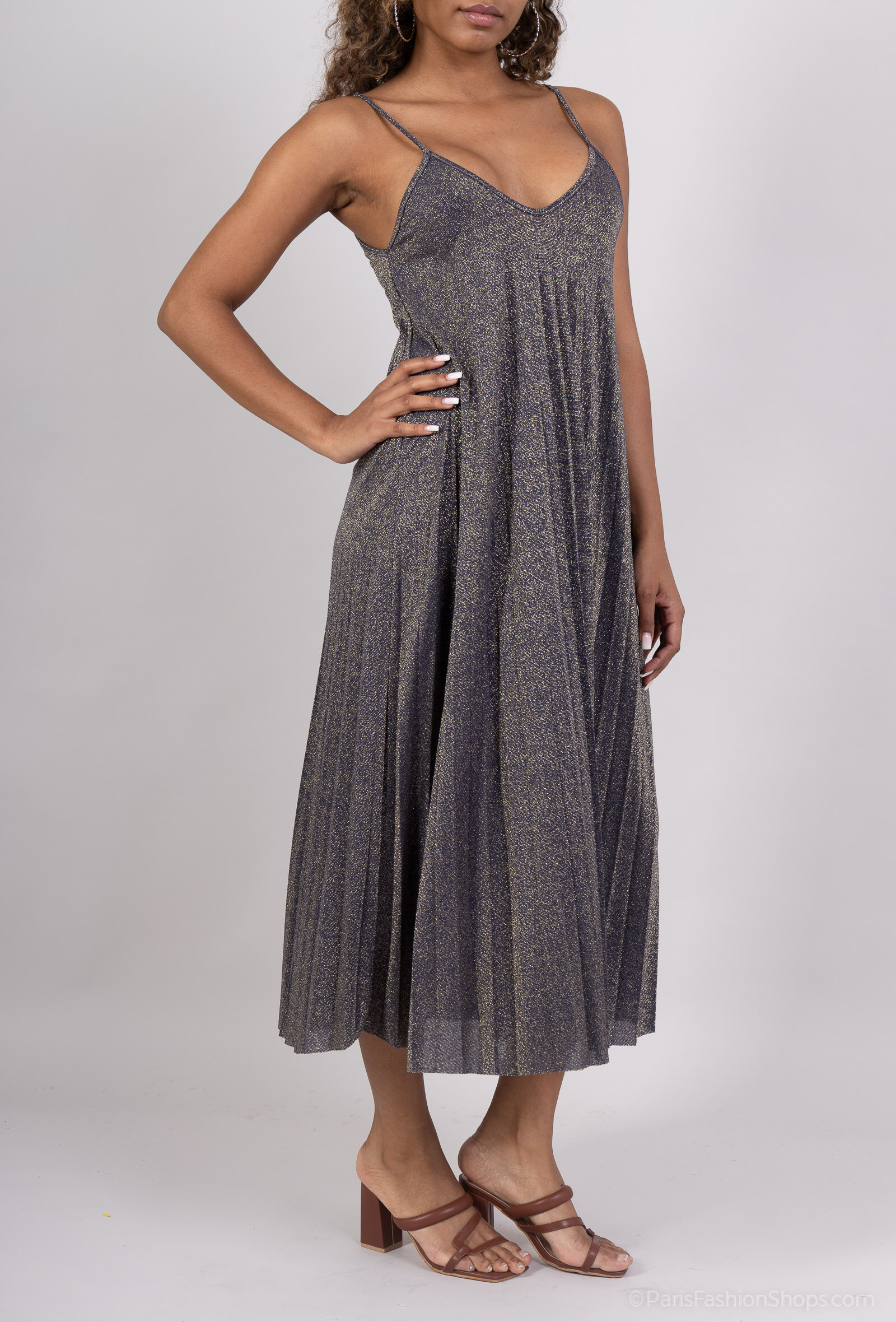 Grossiste AMARIA - Robe Longue Étincelante en Lurex avec Bretelles - LUREX
