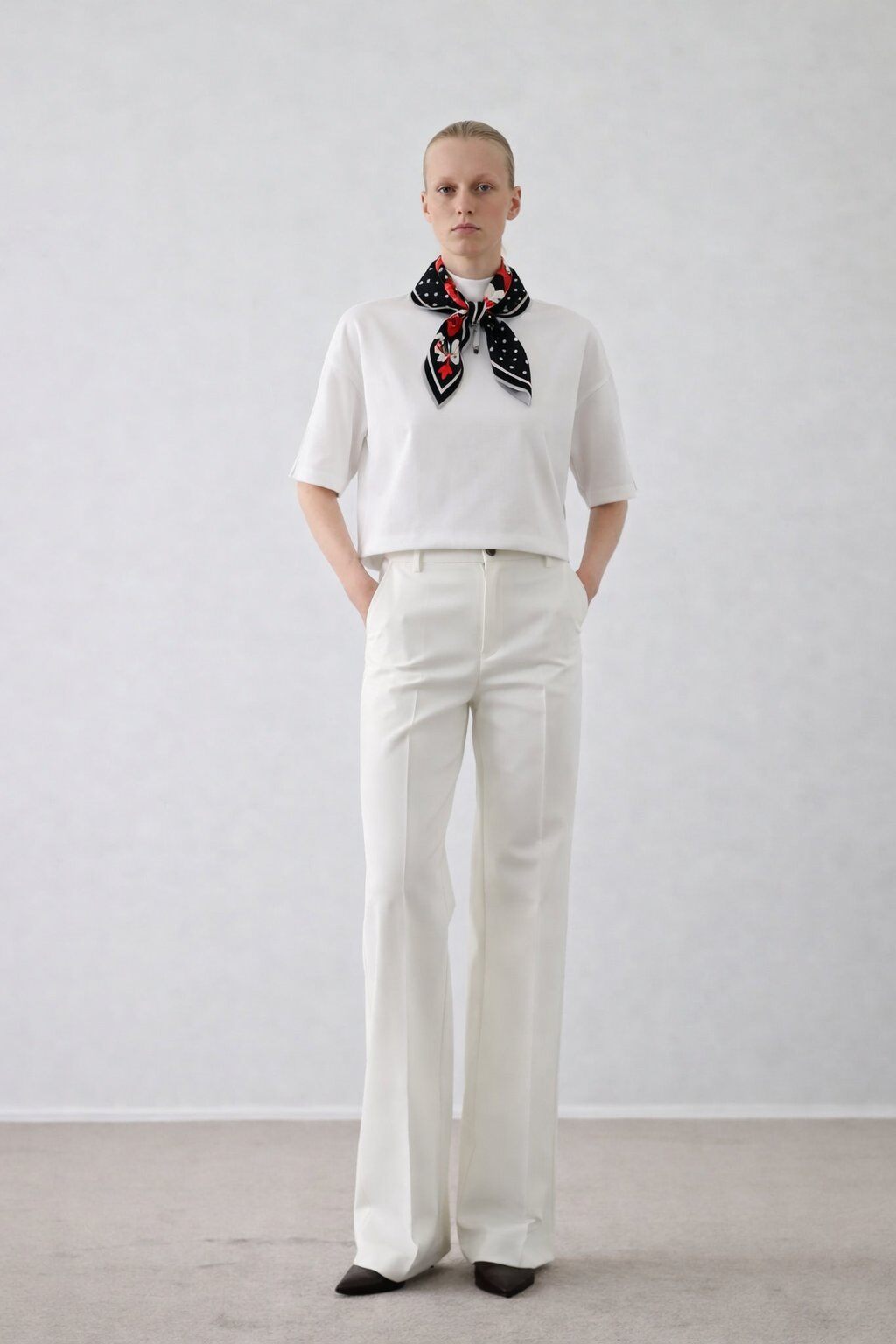 Grossiste AMARIA - T-SHIRT BLANC + FOULARD IMPRIMÉ – LOOK COMPLET ÉTÉ - COTON