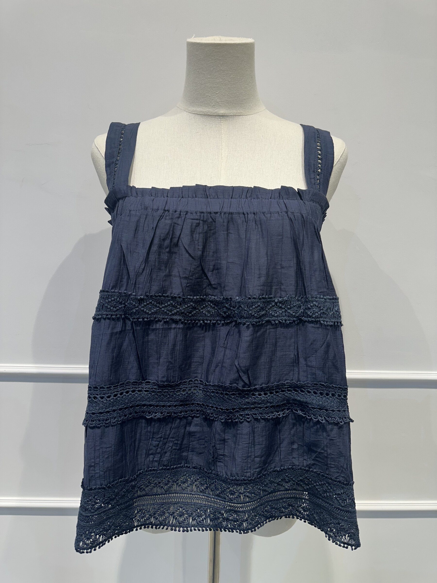 Grossiste AMARIA - Top à Volants et Dentelle – Style Bohème Chic