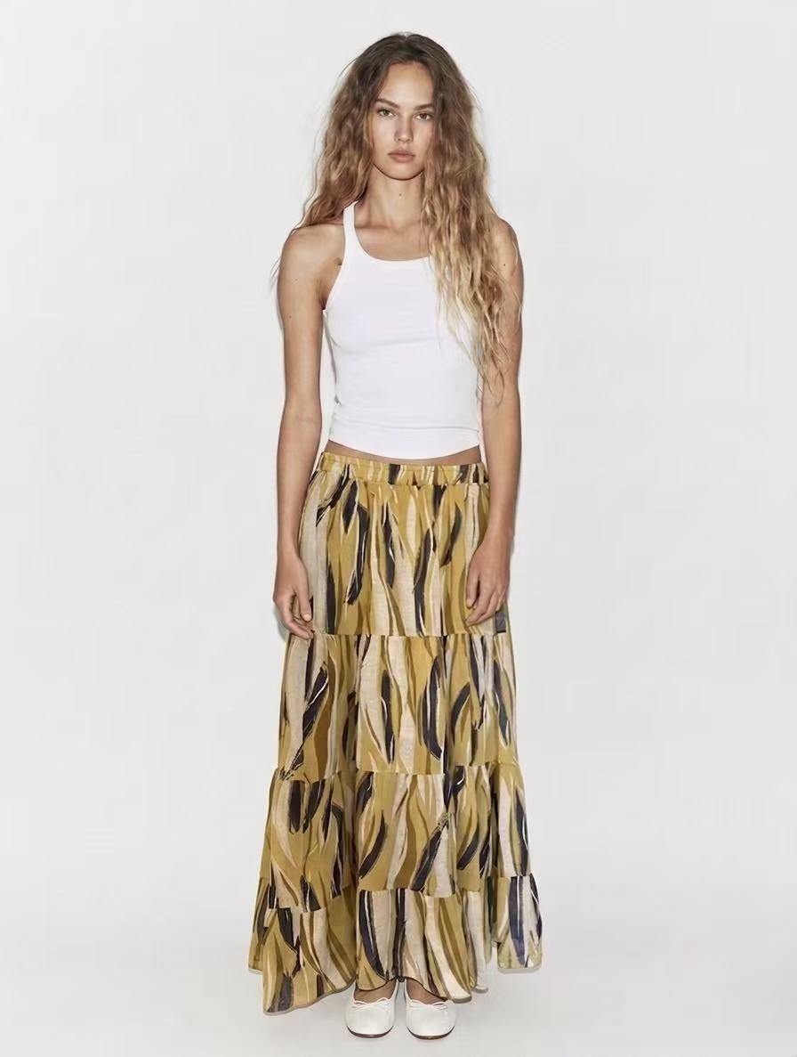 Wholesaler Amelé - Printed ruffle skirt with fluid effect