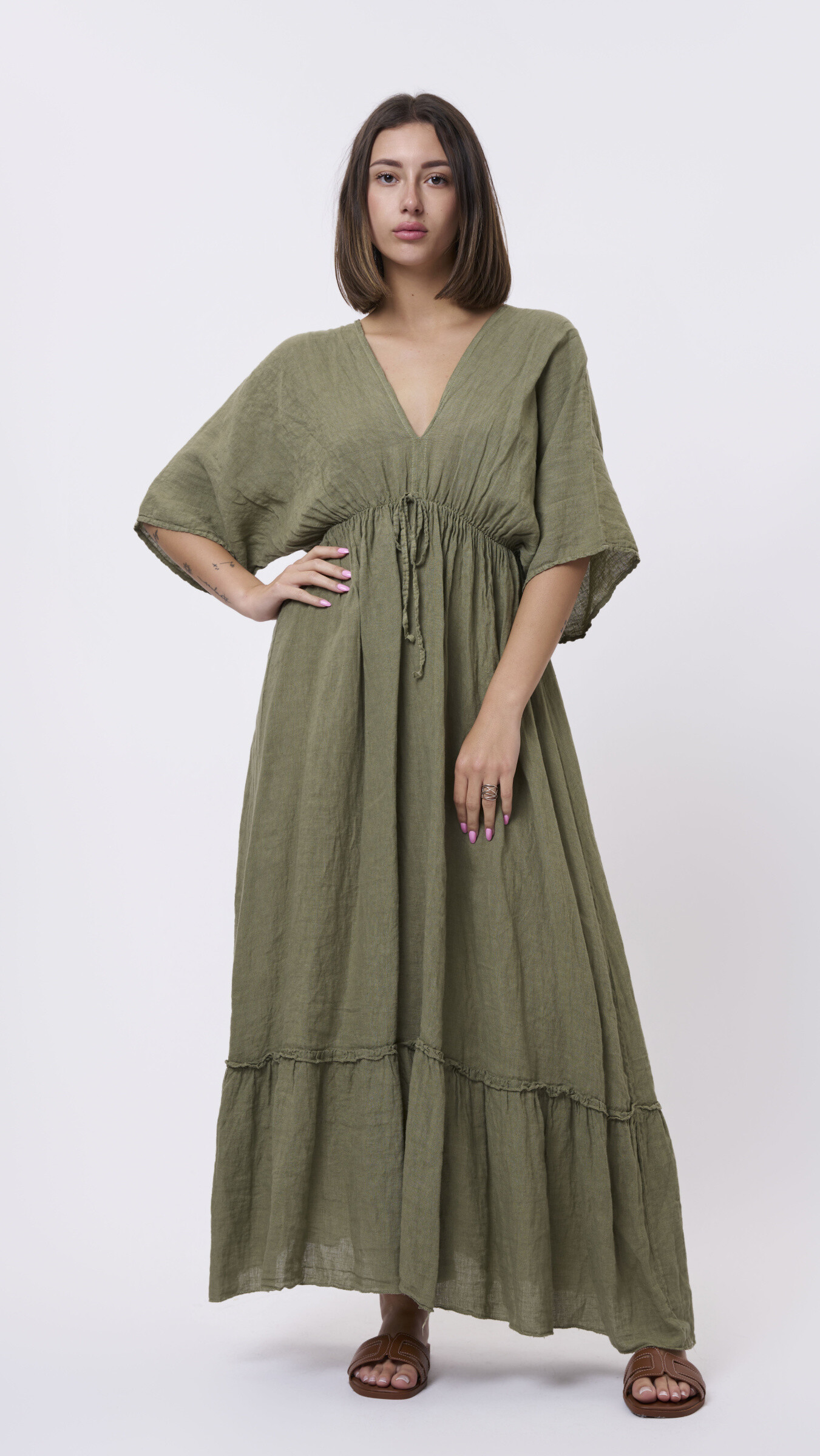 Wholesaler Amele - Long dress in natural fabric with curls