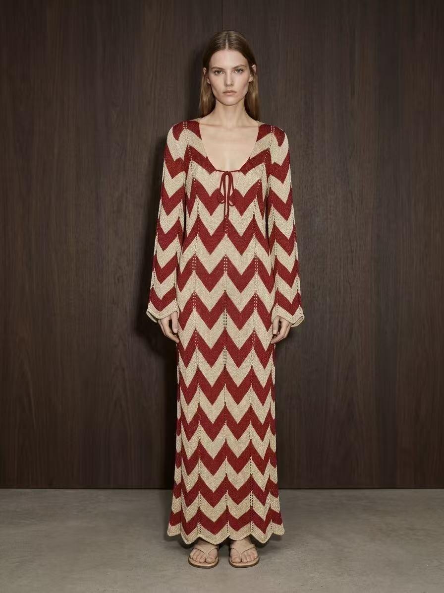 Wholesaler Amelé - Long dress in openwork knit with zig-zag pattern